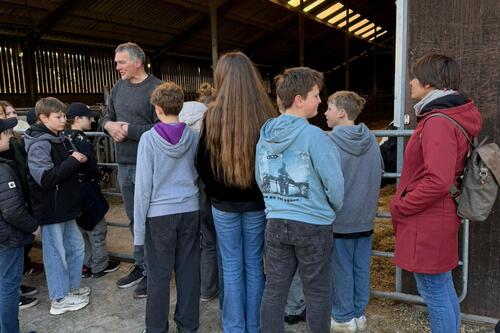 Feste Schuhe an und los! – Die 5e unterwegs auf dem Paschenhof