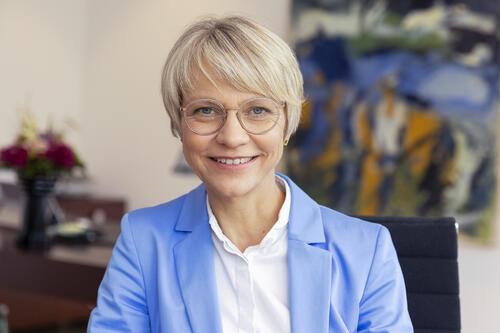 Weihnachtsgruß 2025 von Ministerin Dorothee Feller